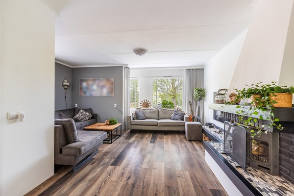 Foto - Te koop: 2-1- kapwoning met oprit!